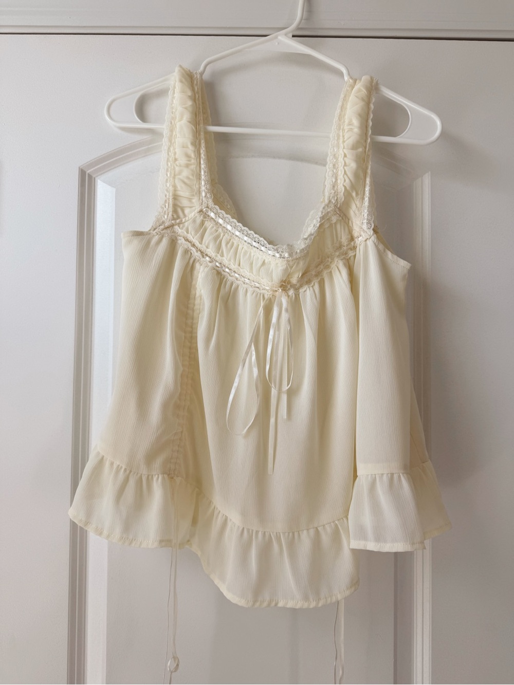 Princess Polly, Women’s Cream Lace-Trim Sleeveless Blouse